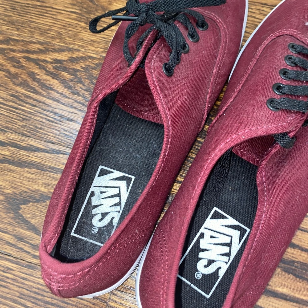 Vans - Picture 3 of 3